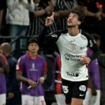 Corinthians vence Santa Fe, encerra jejum em casa e lidera grupo na Libertadores
