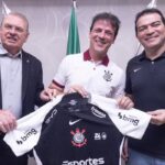 Fernando Diniz assume o Corinthians com contrato até 2026 e estreia imediata na Libertadores