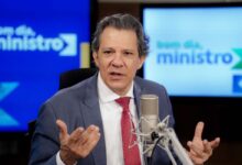 Haddad critica bolsonaristas por fake news e aponta antecipação da disputa política