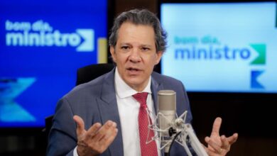 Haddad critica bolsonaristas por fake news e aponta antecipação da disputa política