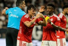 Internacional vence o Corinthians na Neo Química Arena e amplia crise alvinegra