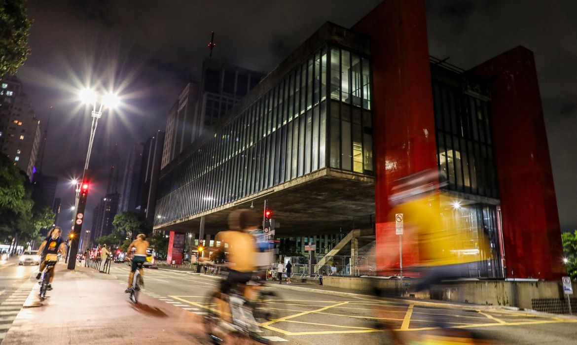 Tempo em São Paulo hoje: sábado terá sol, calor e baixa umidade no estado