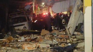 Explosão por vazamento de gás deixa morto e destrói casas no Jaguaré, em São Paulo