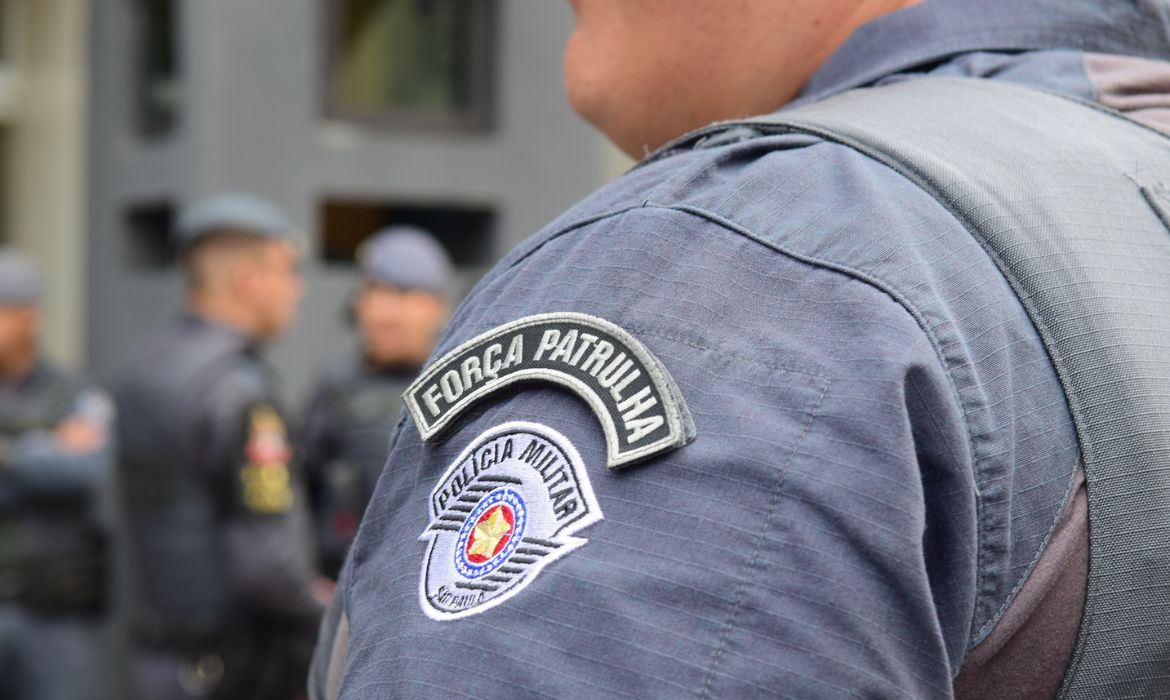 Polícia Militar faz operação contra roubos e furtos de celulares na zona oeste de SP