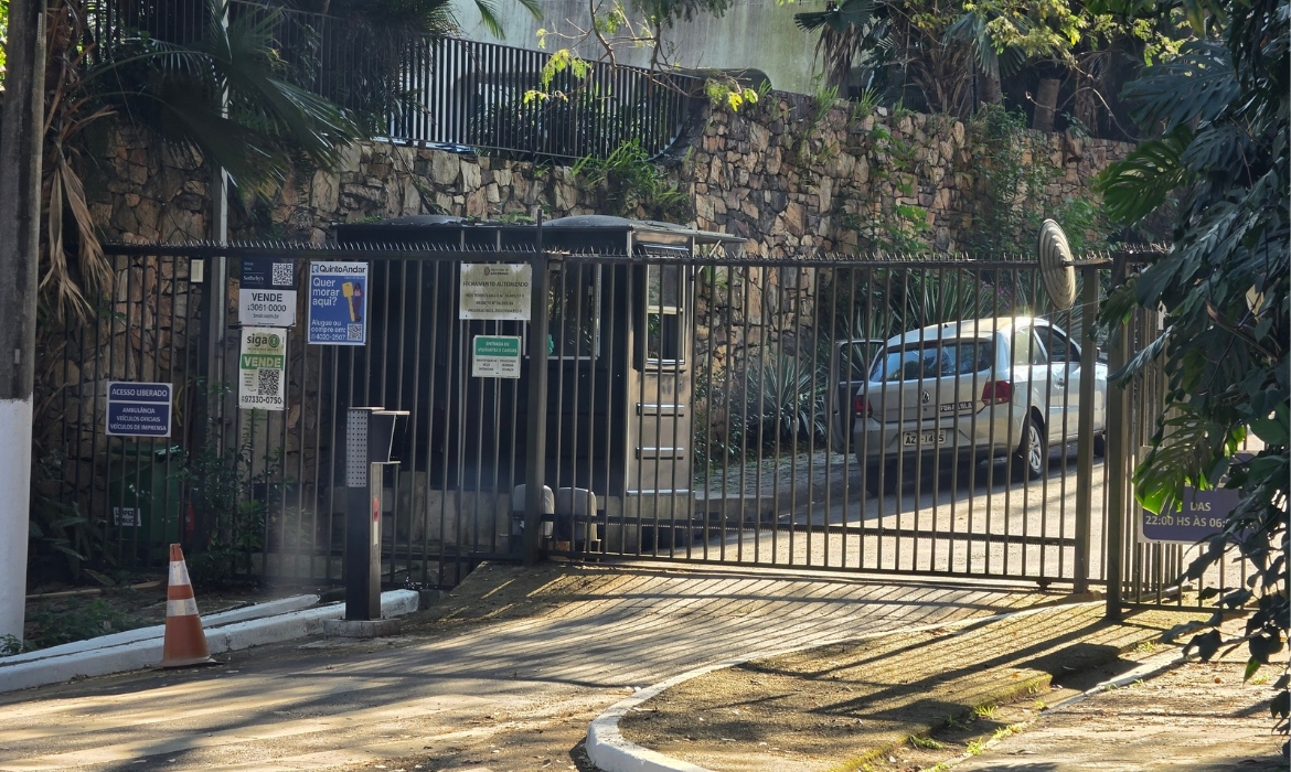 Privatizao do Espao Pblico Cresce o nmero de ruas com cancelas e portes em So Paulo