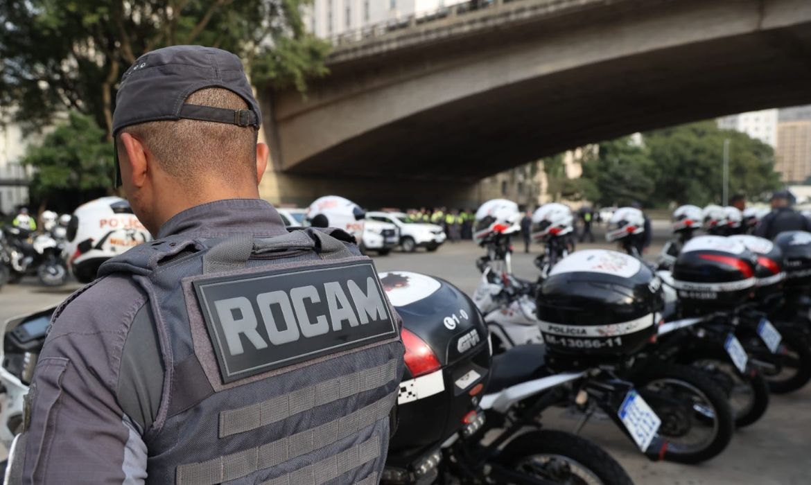 Menor suspeito de integrar gangue quebra-vidros apreendido na Zona Sul de So Paulo