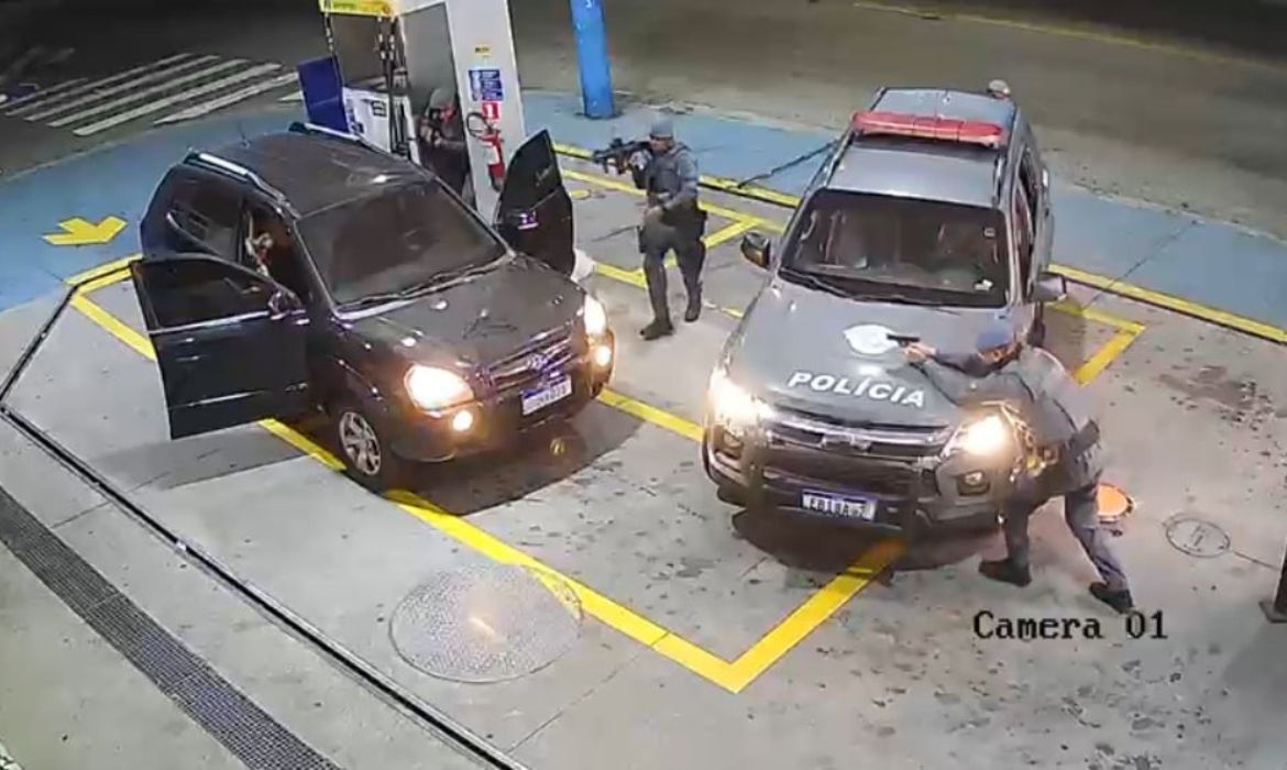 Motorista mantido refm durante assalto  resgatado pela PM em Guarulhos