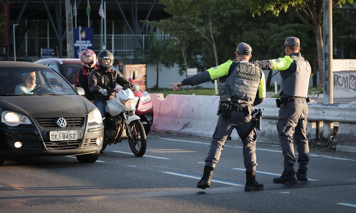 Polícia Militar reforça policiamento nas marginais Tietê e Pinheiros em São Paulo