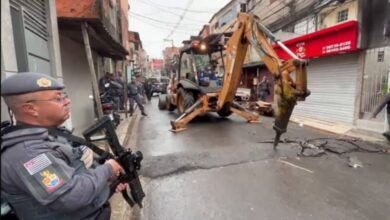 Polícia remove lombadas irregulares em Paraisópolis durante operação contra o crime organizado