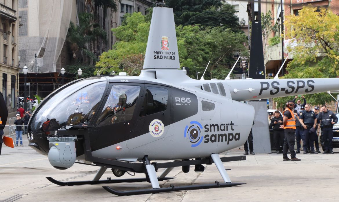 Prefeitura de SP anuncia helicóptero inteligente com reconhecimento facial e leitura de placas