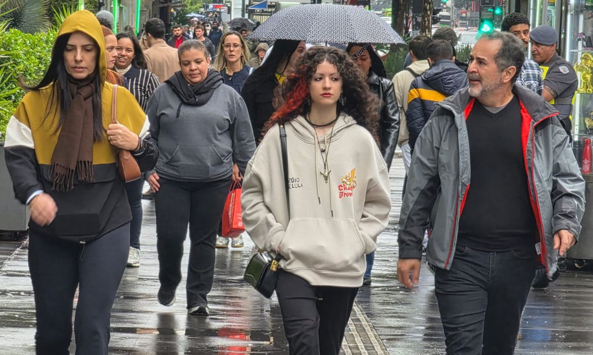 São Paulo terá mínima de 12°C e máxima de 14°C nesta quinta-feira (25); veja a previsão