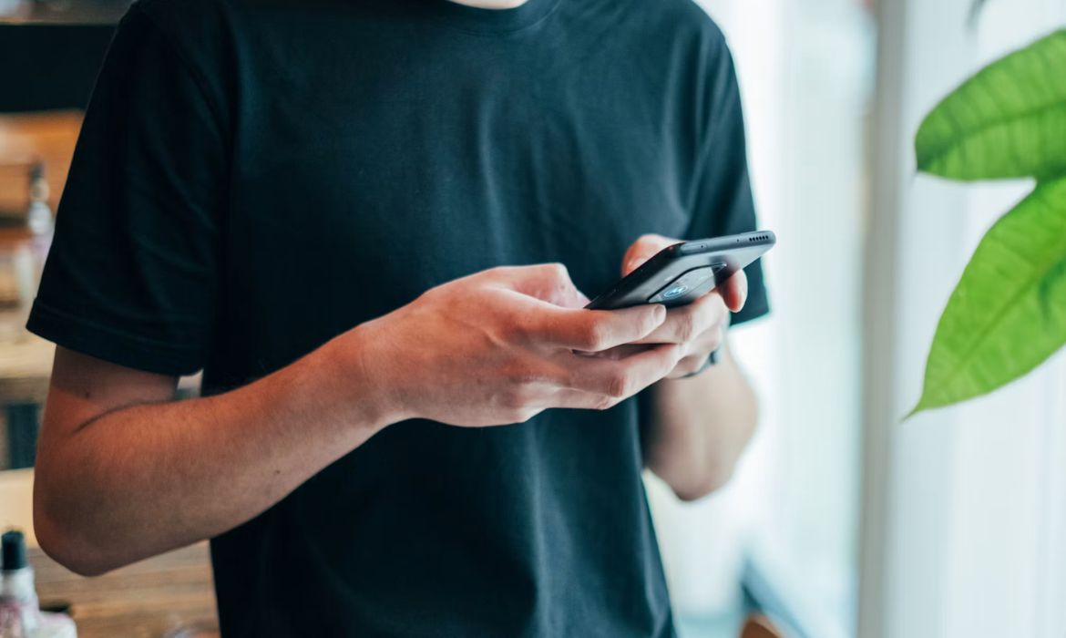 O celular virou o verdadeiro cassino: como o UX está redesenhando a experiência dos jogos online no Brasil