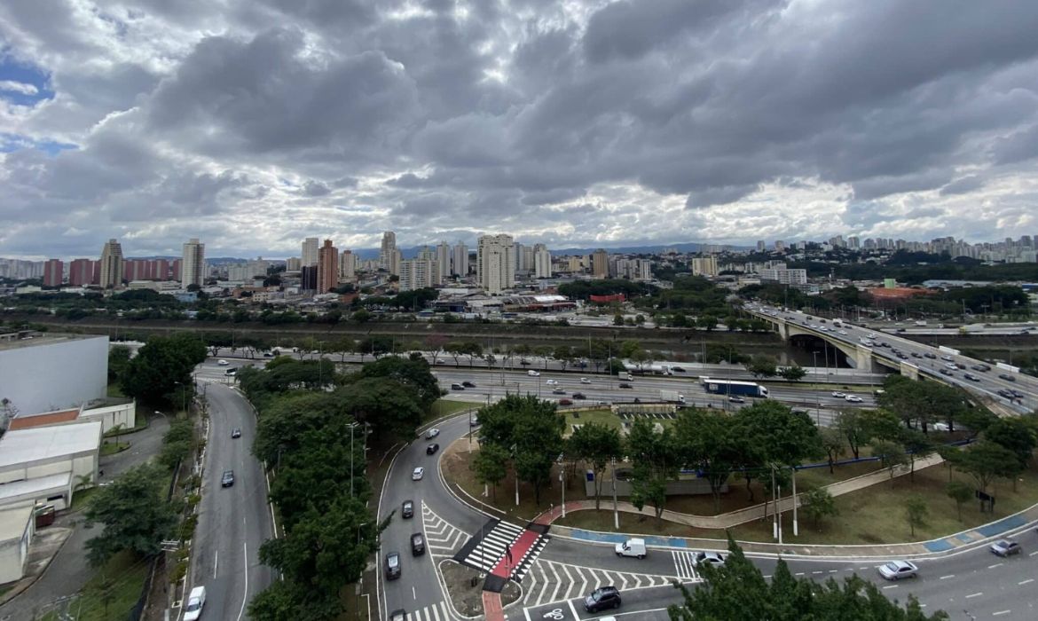 São Paulo terá terça-feira (7) de sol entre nuvens e máxima de 23°C; confira a previsão do tempo