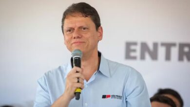 Governador Tarcísio de Freitas durante agenda pública em São Paulo