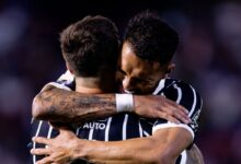 Corinthians vence o Bragantino fora de casa e sobe no Brasileirão