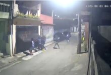 Grupo arromba portão e leva motocicleta de garagem em Santo André, no ABC Paulista