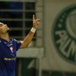 Palmeiras vence Santos por 3 a 0 e abre larga vantagem na Copa do Brasil