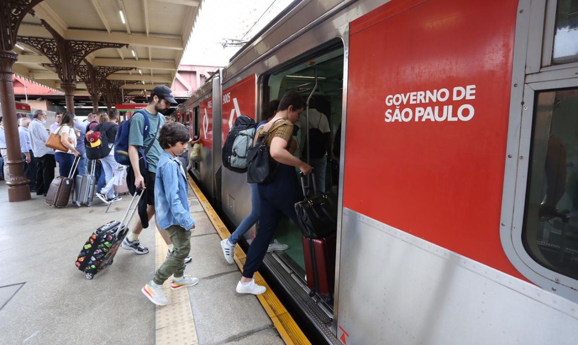 Rodízio de veículos é suspenso em São Paulo nesta terça-feira (4) por causa da greve na CPTM