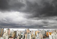 São Paulo entra em alerta para ventos de até 100 km/h; Defesa Civil ativa Gabinete de Crise