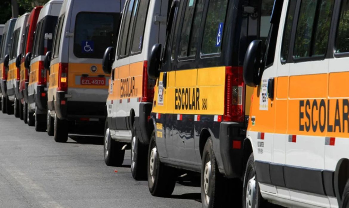 Volta às aulas: Detran-SP alerta pais sobre transporte escolar irregular