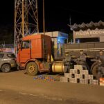Caminhão com placas do Paraguai é flagrado com 246 kg de cocaína no interior de SP