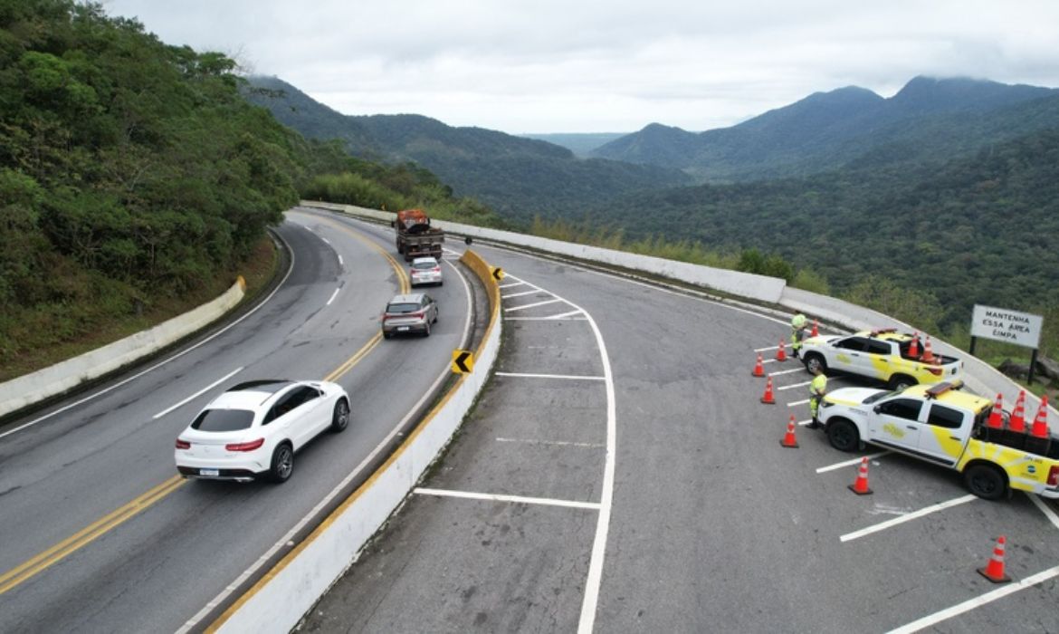 Feriado de 7 de Setembro deve levar 14,2 milhões de veículos às rodovias de SP