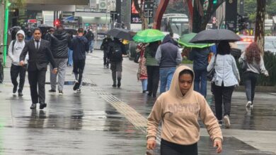 Frente fria traz temporais, ventos de 75 km/h e derruba temperatura em São Paulo