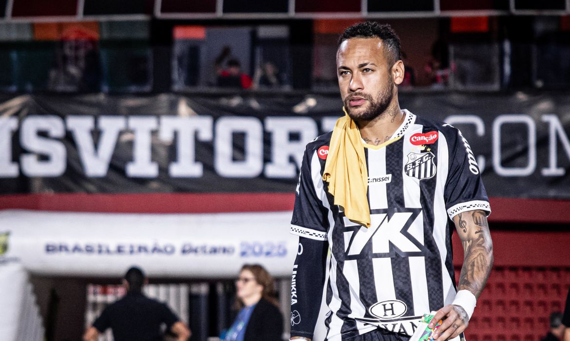 Neymar pode ficar até dois meses fora dos gramados e desfalcar Santos em 13 jogos