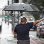 Temporais deixam 24 feridos e Defesa Civil emite 41 alertas em São Paulo