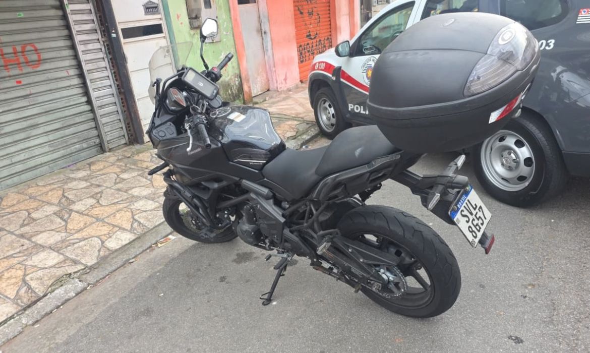 Vídeo mostra momento em que GCM é baleado durante assalto em Diadema