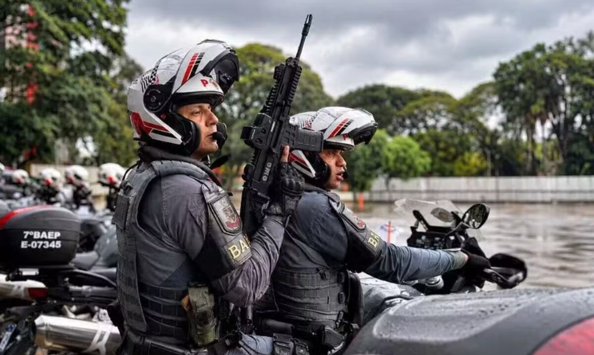 PM lana novo batalho com 250 policiais e 150 motos em So Paulo