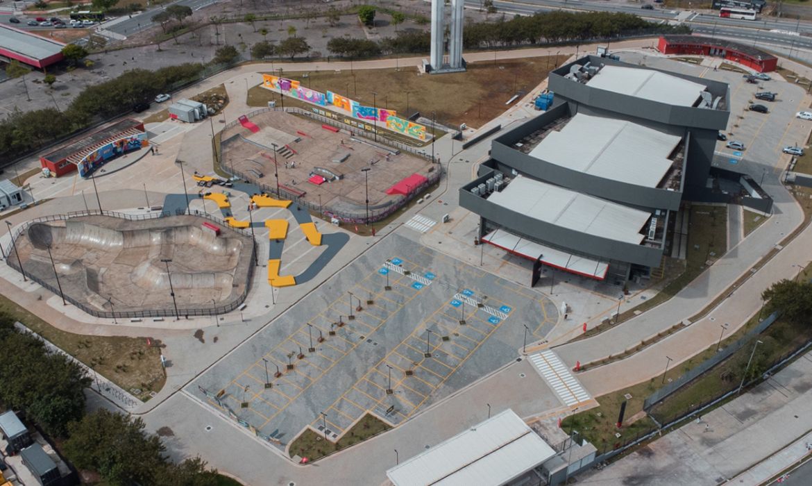 Itaquera ganha centro cultural gratuito com pistas de skate em padrão olímpico