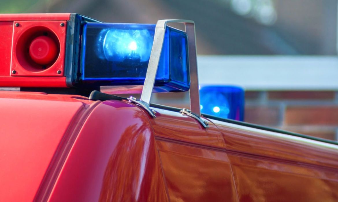 Dois homens desaparecem após serem arrastados por correnteza em Jandira