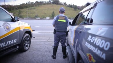 Caminhão com mais de 2 toneladas de maconha é apreendido na Raposo Tavares