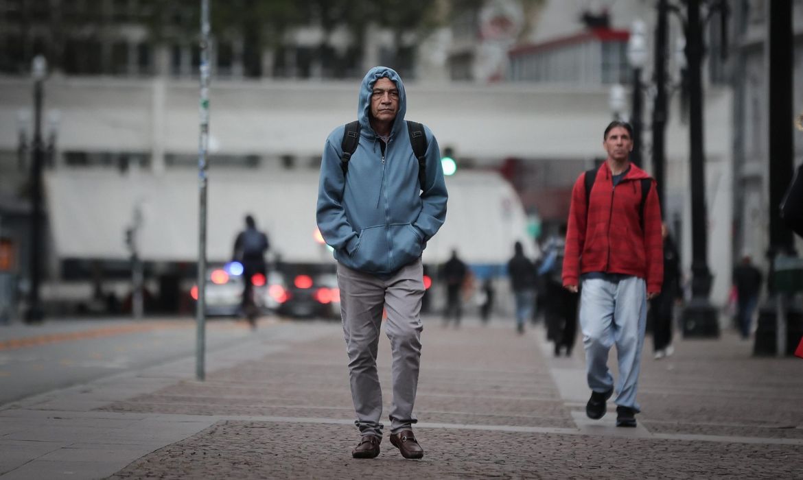 Frio ganha força em São Paulo nesta terça-feira; mínima será de 12°C