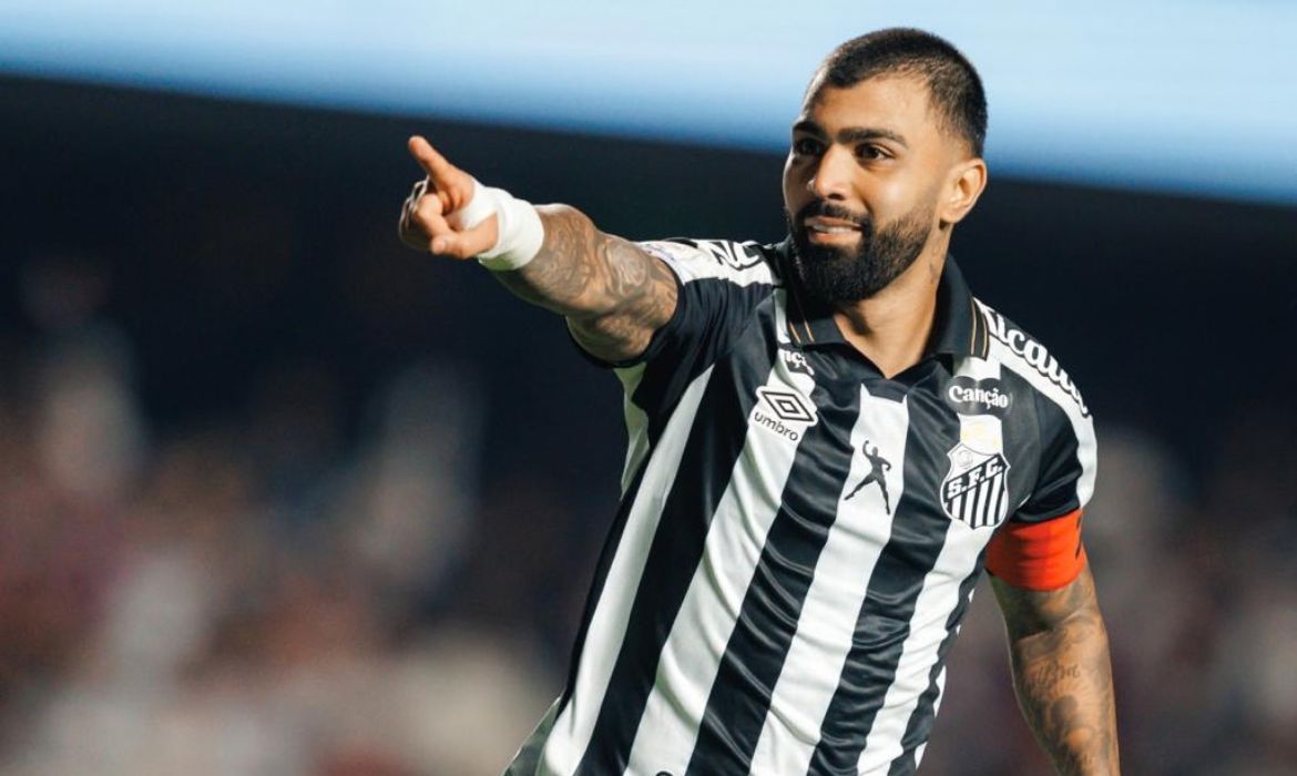 Gabigol brilha no Morumbis e Santos vira clássico contra o São Paulo