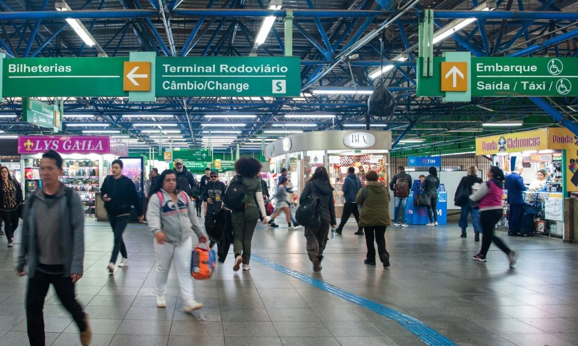 Rodoviárias de São Paulo esperam 517 mil passageiros no feriadão de Finados